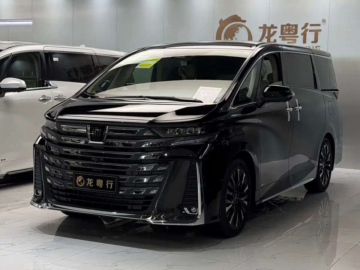 Toyota Vellfire 2024 Crown Hybrid 2.5L Premium Edition