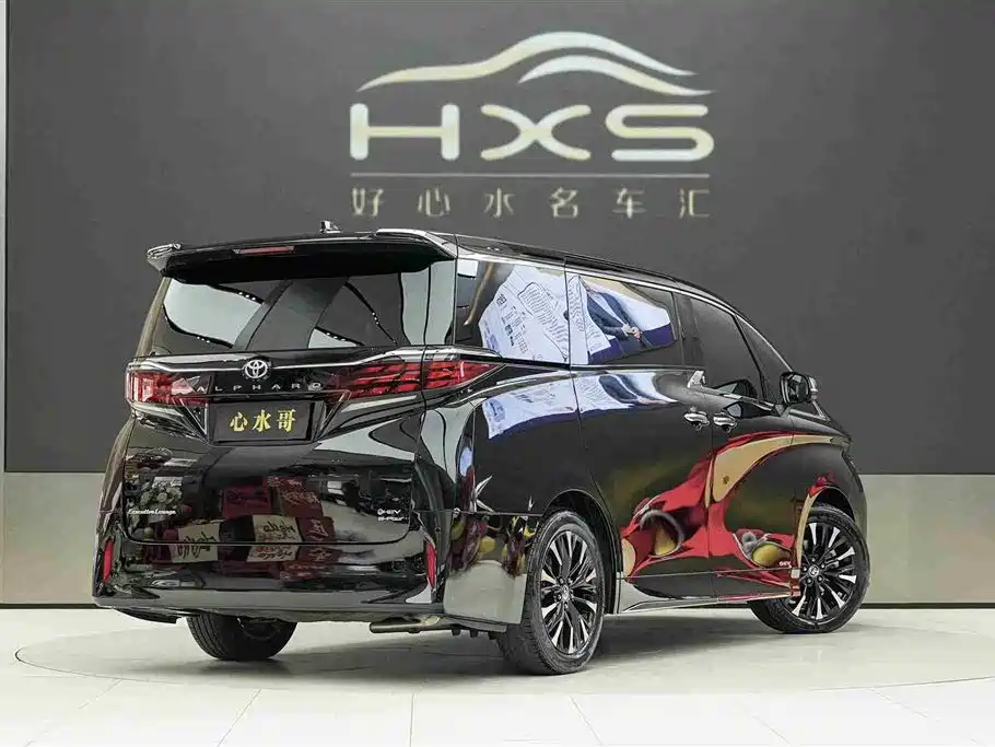Toyota Alphard 2024 Hybrid 2.5L Ultimate Enjoyment Edition фото 4