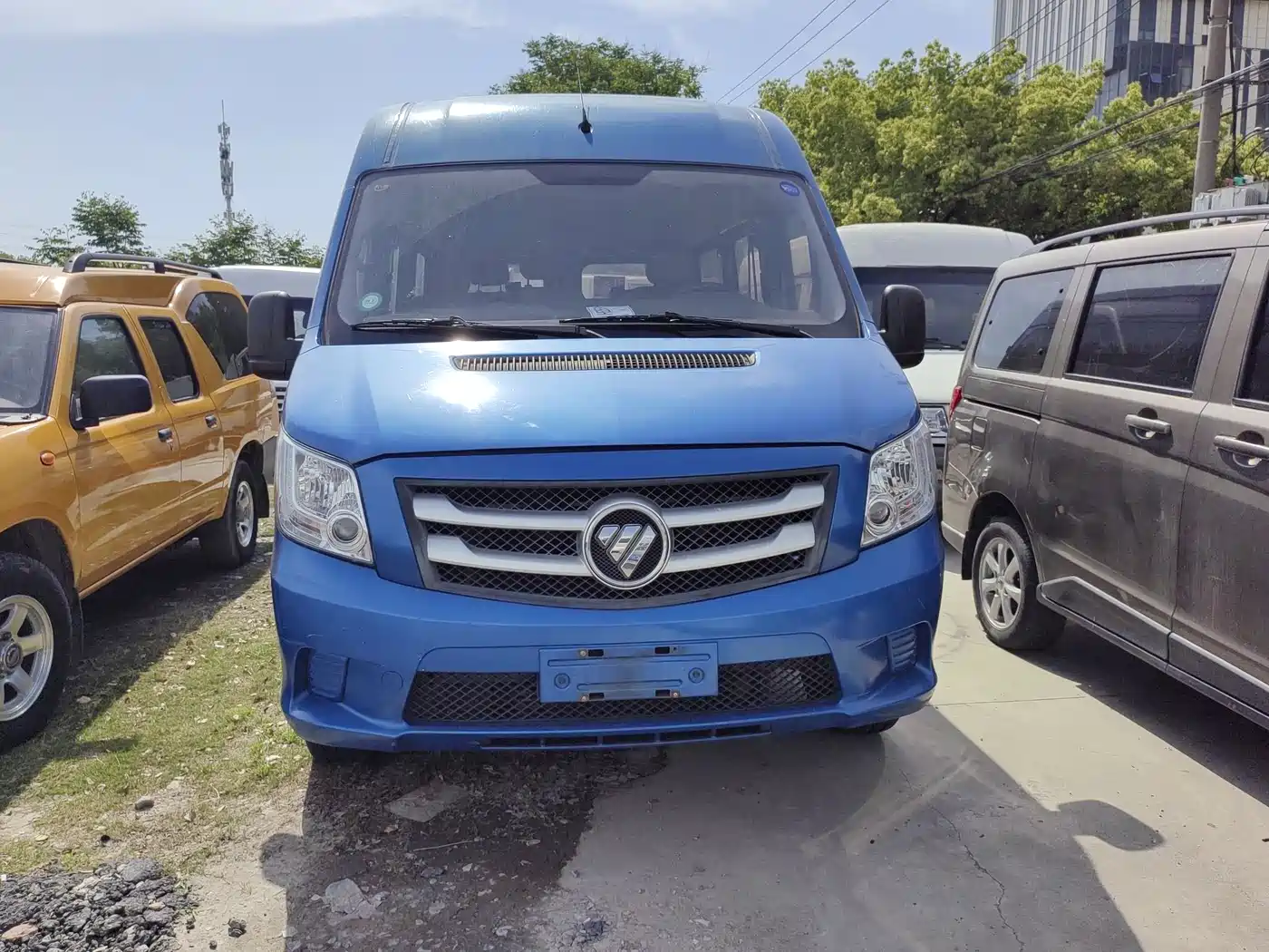 Foton Tuyano 2019 2019 Model 2.5T E5 Short Wheelbase Medium Roof 5/6 Seater 4J25TC3