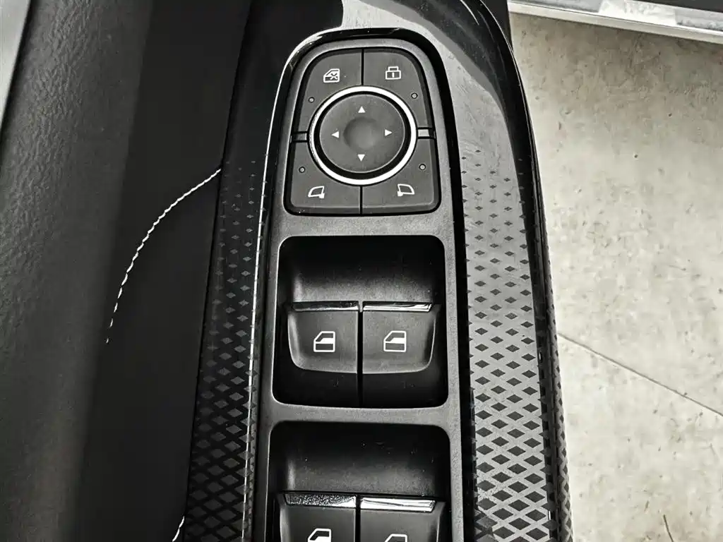 Haval M6 2021 PLUS 1.5T DCT Luxury Smart Connect фото 16