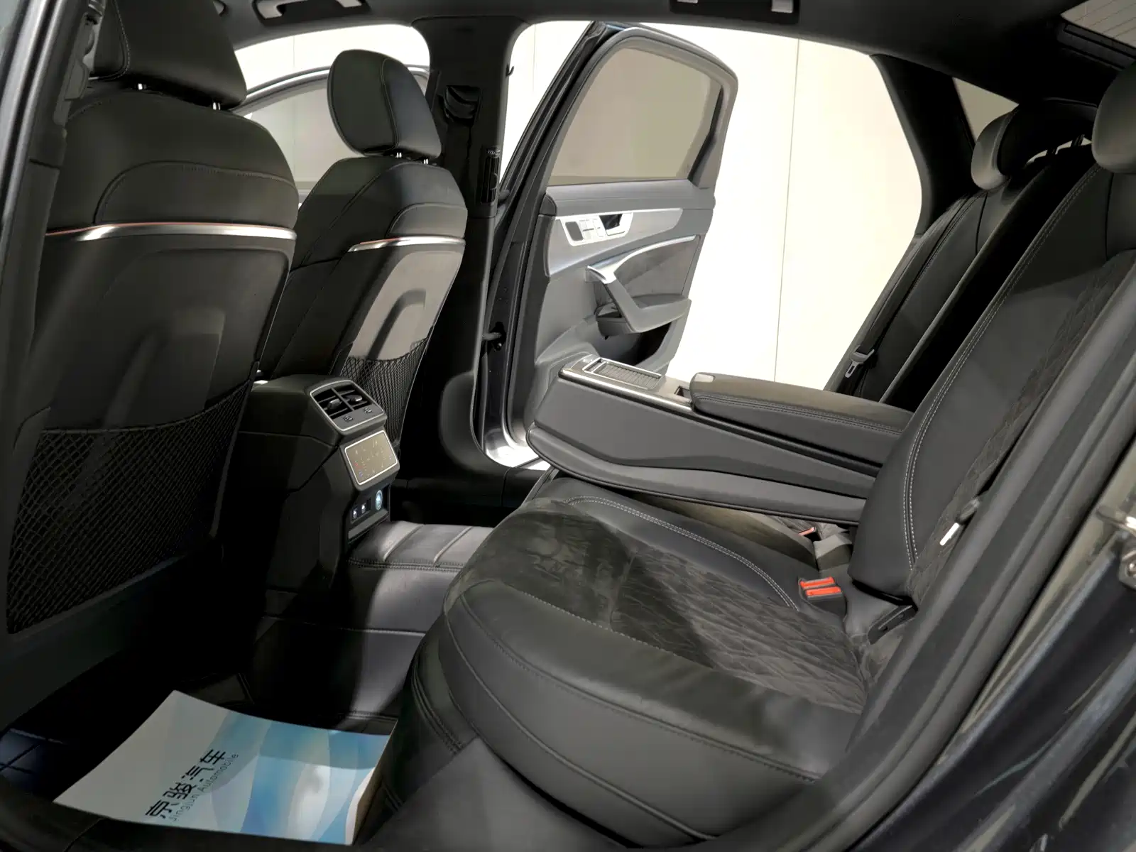 صورة 4 - Audi A6L
