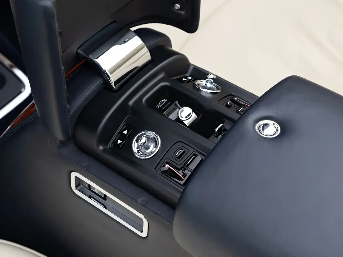 Фото 15 - Rolls-Royce Phantom