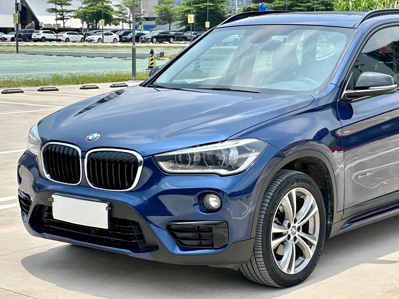 BMW X1 2018 sDrive18Li Premium Model фото 8