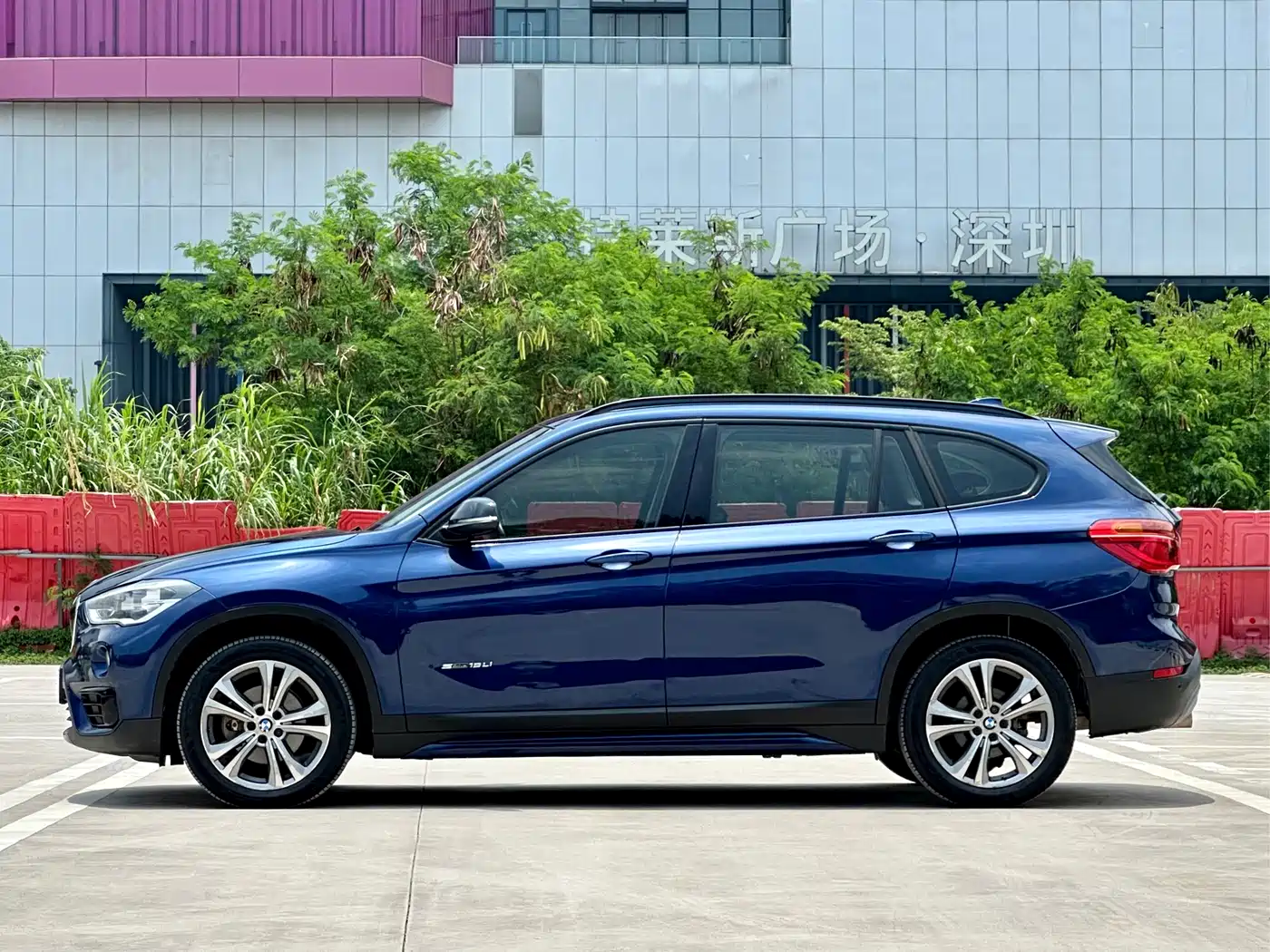 BMW X1 2018 sDrive18Li Premium Model фото 7