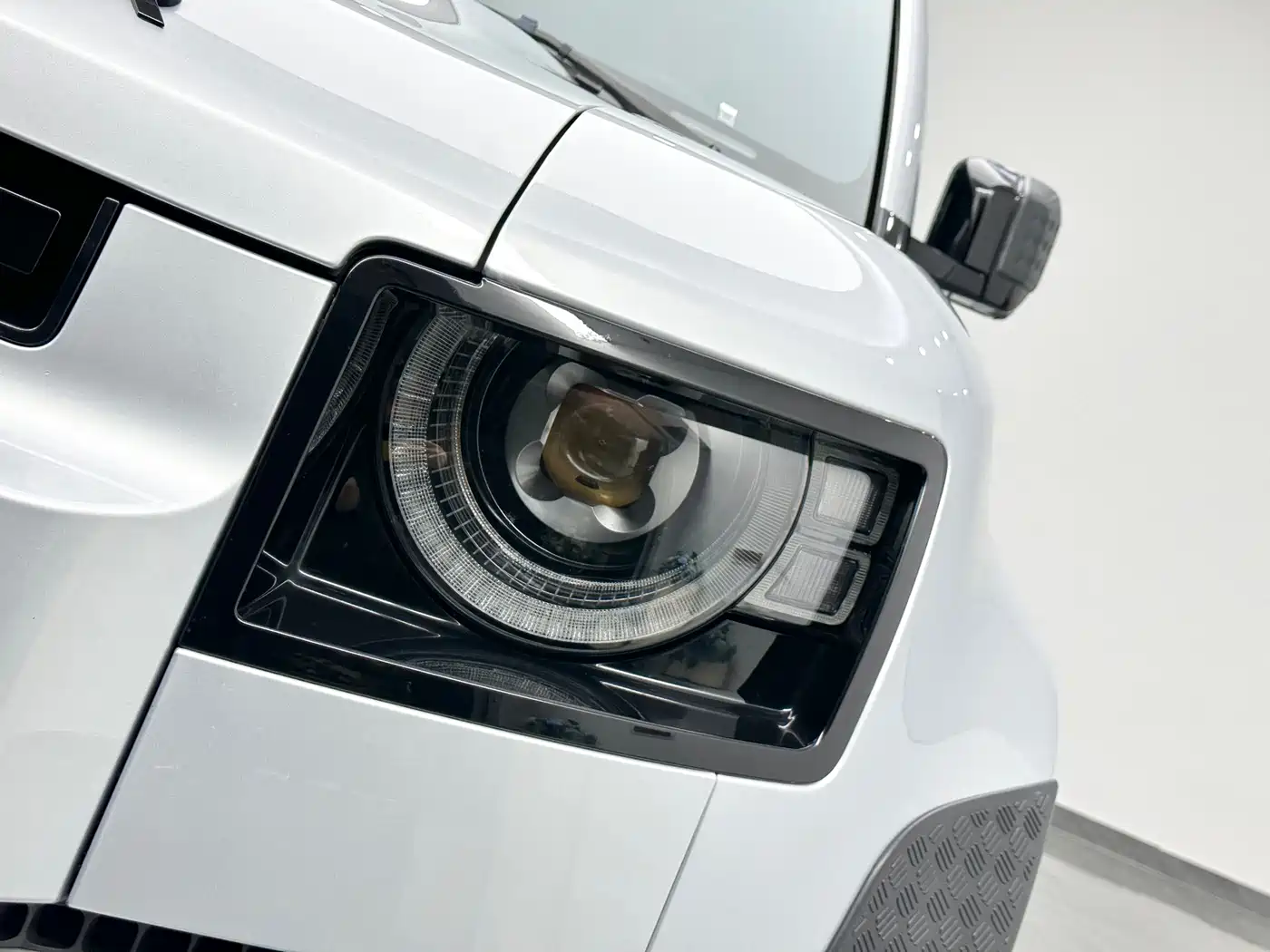 Land Rover Defender 2021 2022 110 P400 Dark Special Edition