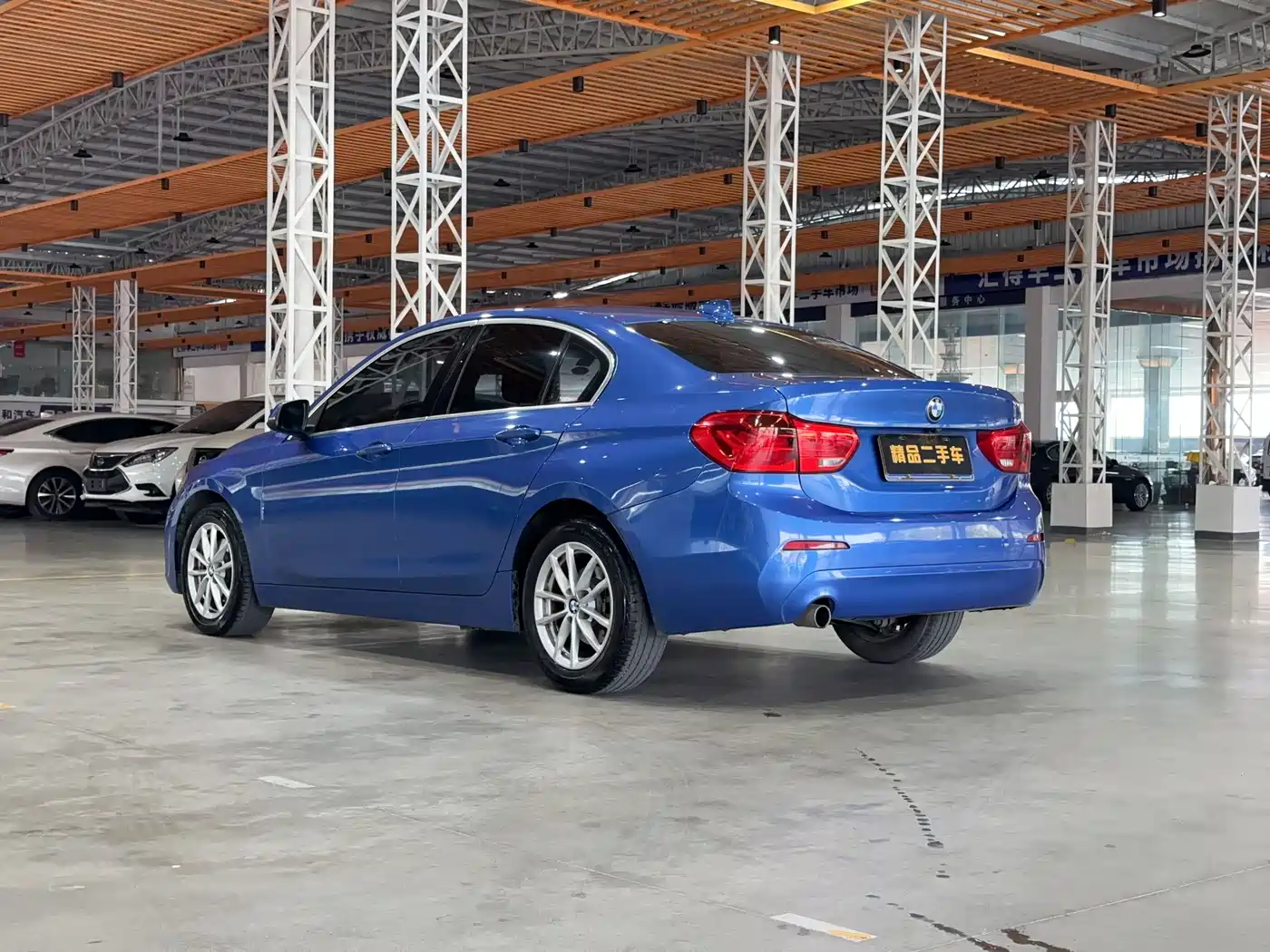 BMW 1 Series 2018 118i Fashion Edition фото 5
