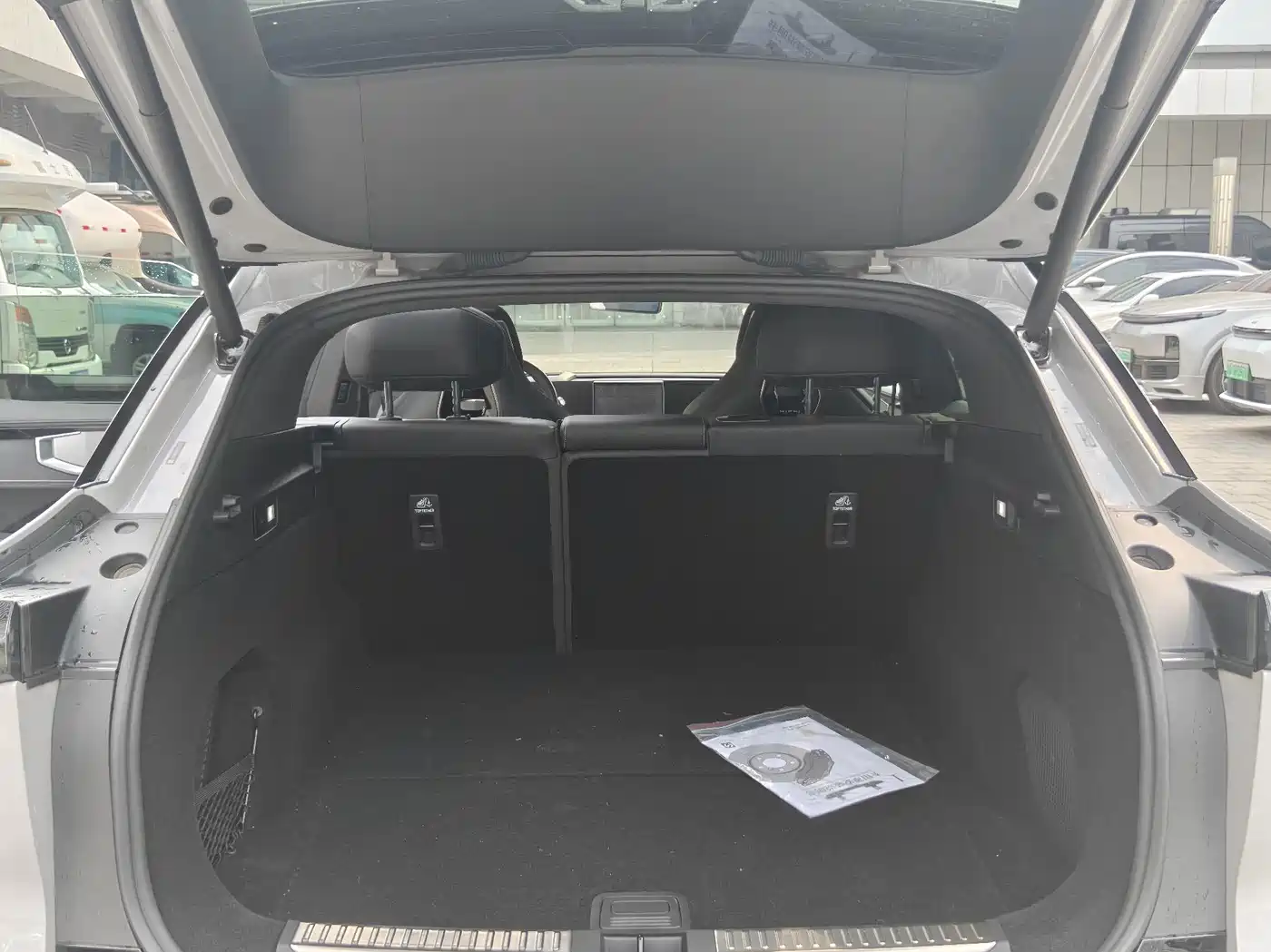 HiPhi Y 2025 2023 560km Pioneer Edition