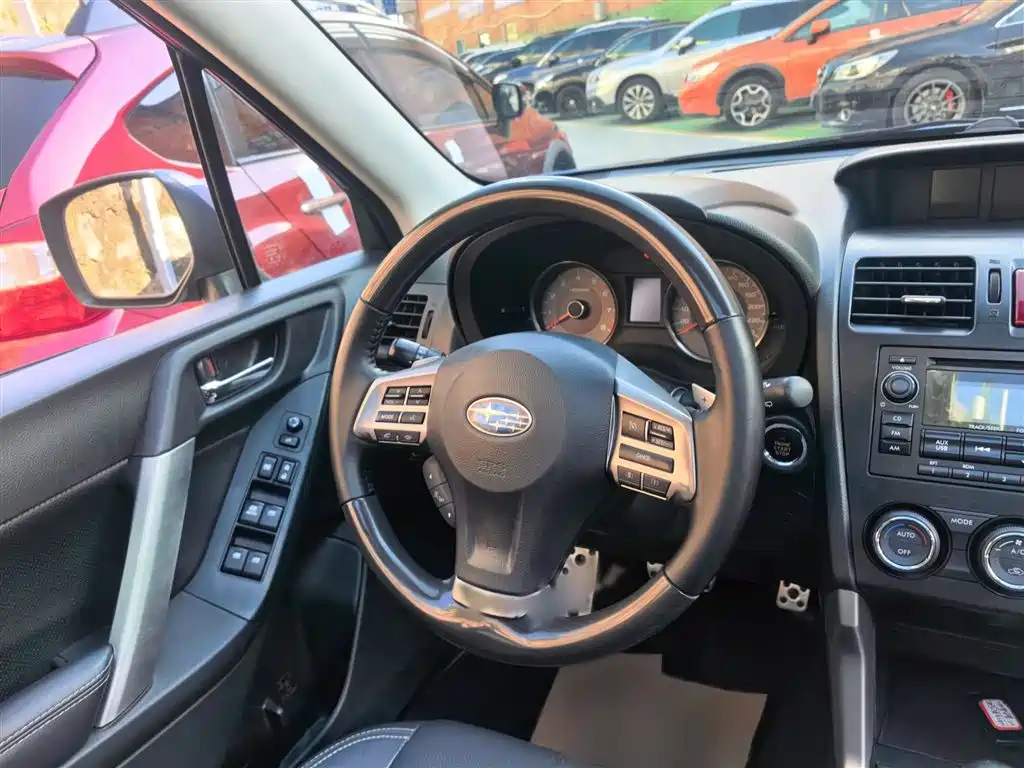 Subaru Forester 2013 2.5i Automatic Premium Edition фото 14