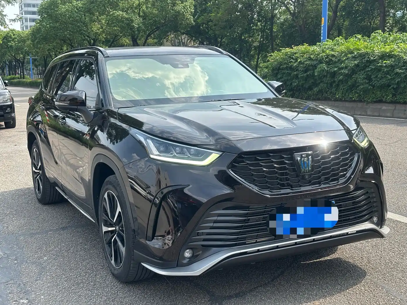 Toyota Crown Kluger 2021 2.5L HEV 4WD Premium фото 3