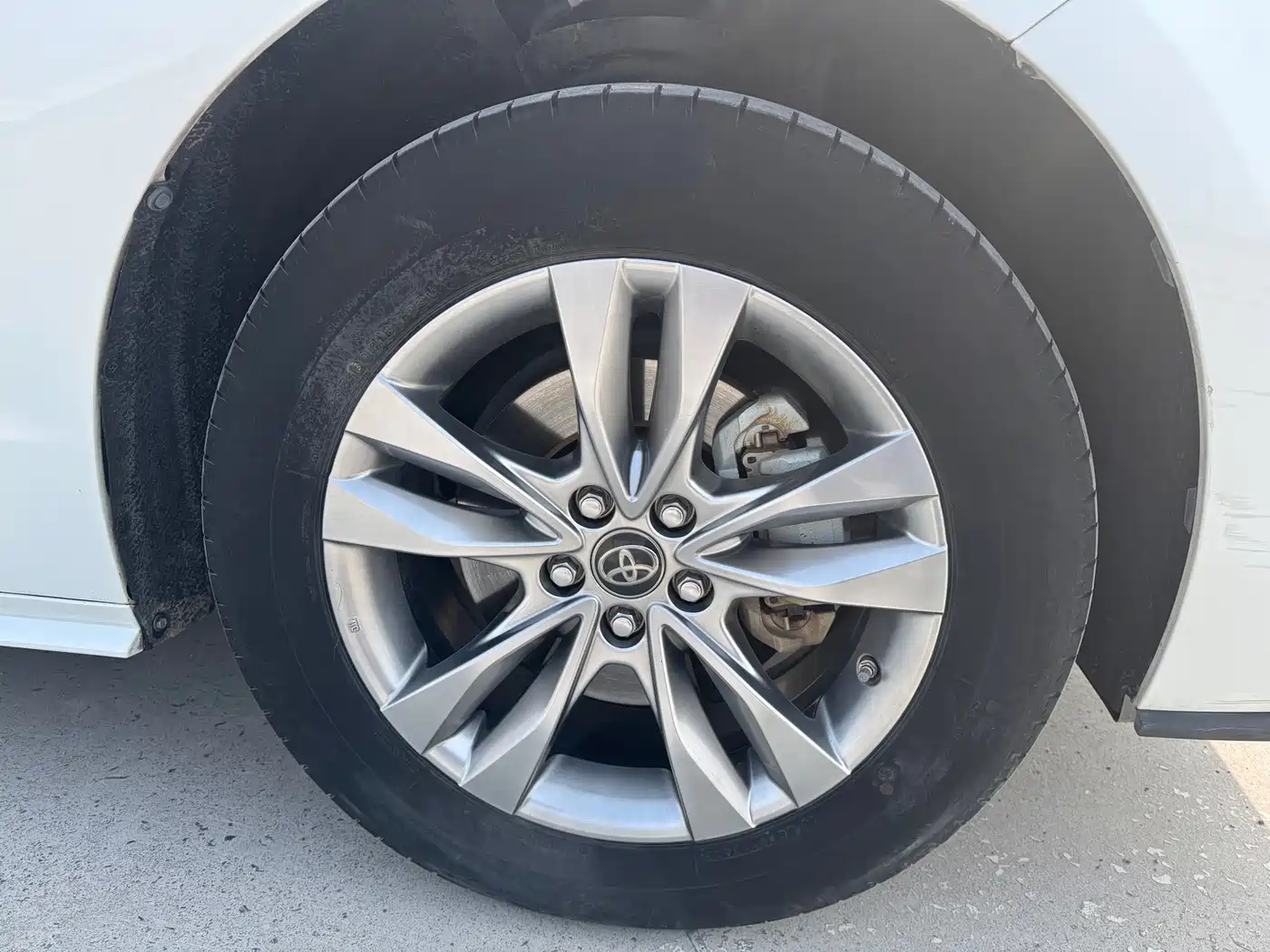 Toyota Sienna 2023 2.5L Hybrid Comfort Edition фото 18