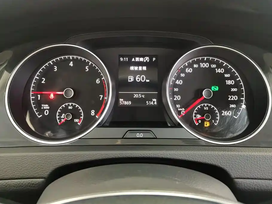Volkswagen Golf 2020 200TSI DSG Comfort Progressive Edition фото 14