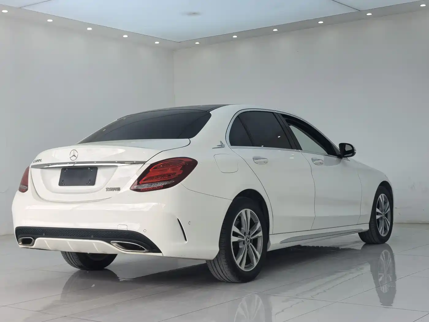 Mercedes-Benz C-Class 2017 Facelift C 200 L Sport Edition фото 12