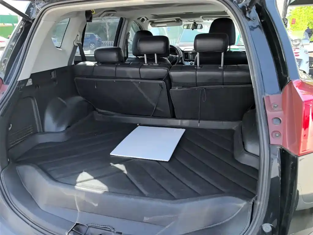 Toyota RAV4 Rongfang 2015 2.0L CVT 2WD Trend Edition фото 19