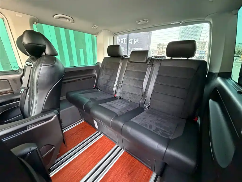 Volkswagen Multivan 2018 2.0TSI 4WD Premium Edition 7-Seater фото 9