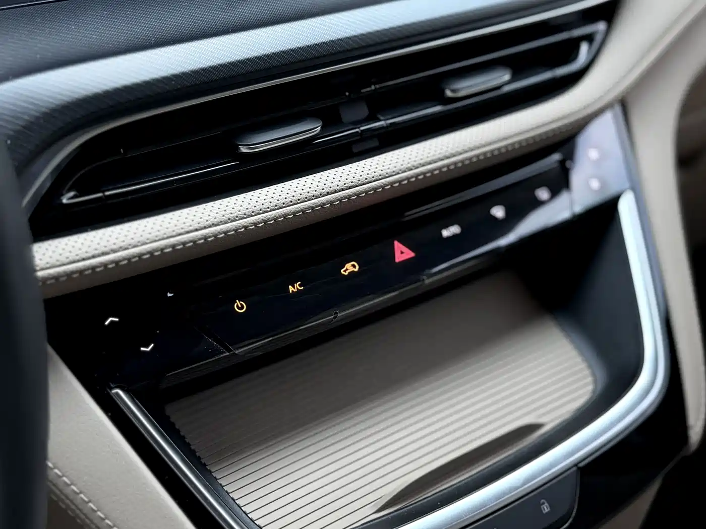 Buick GL8 2025 Land Business Class First Edition фото 7