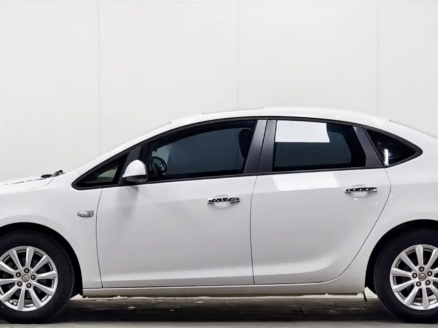 Buick Excelle 2013 Model GT 1.6L Manual Progressive фото 7