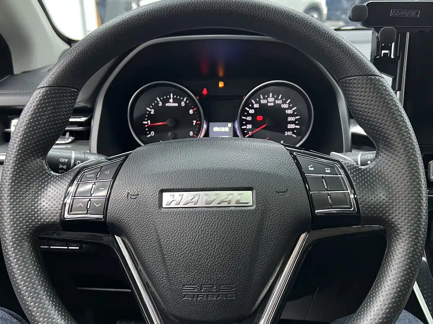 Haval M6 2021 PLUS 1.5T DCT Luxury Smart Connect фото 9