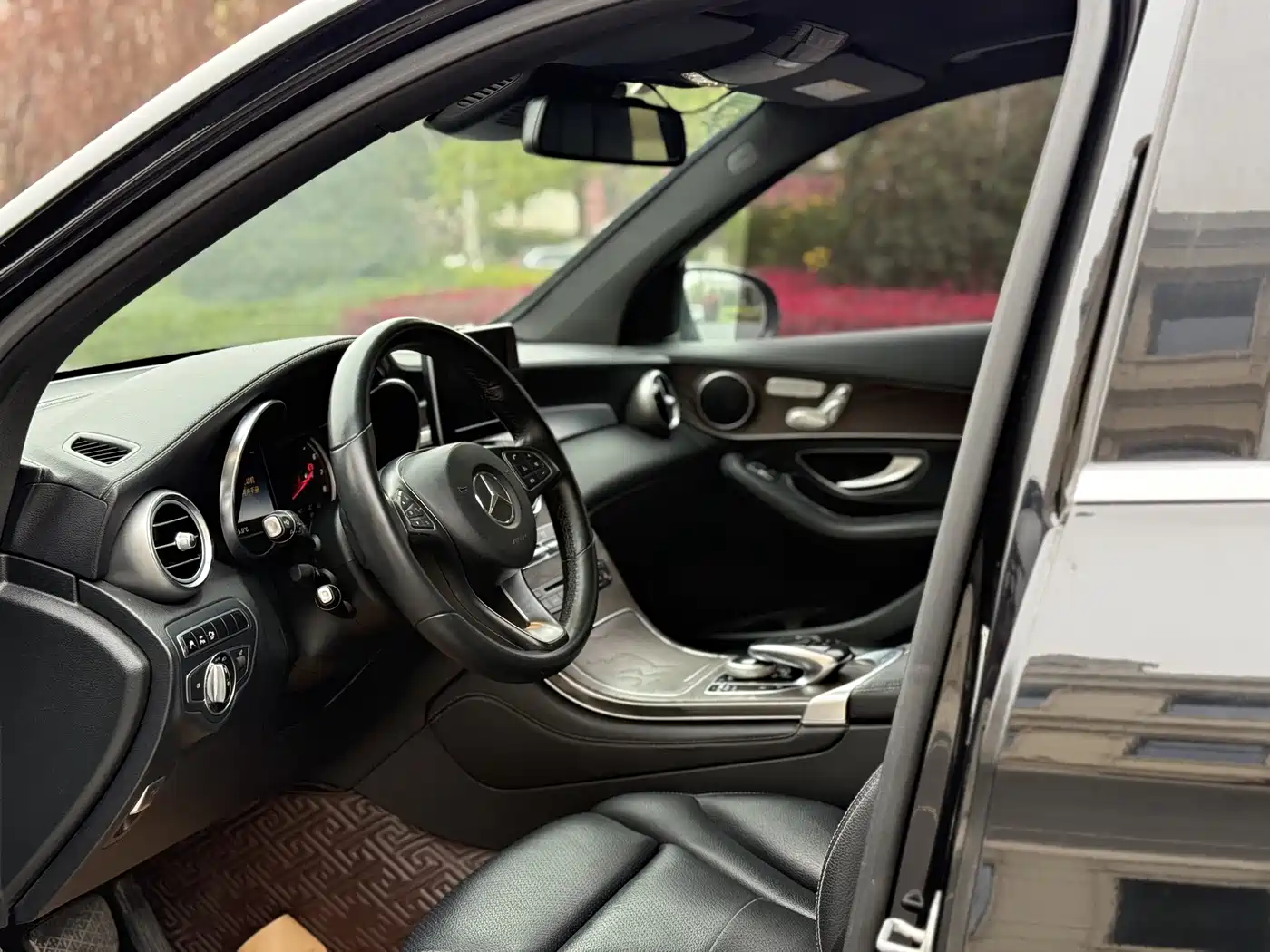 Mercedes-Benz GLC 2016 GLC 300 4MATIC Dynamic фото 7