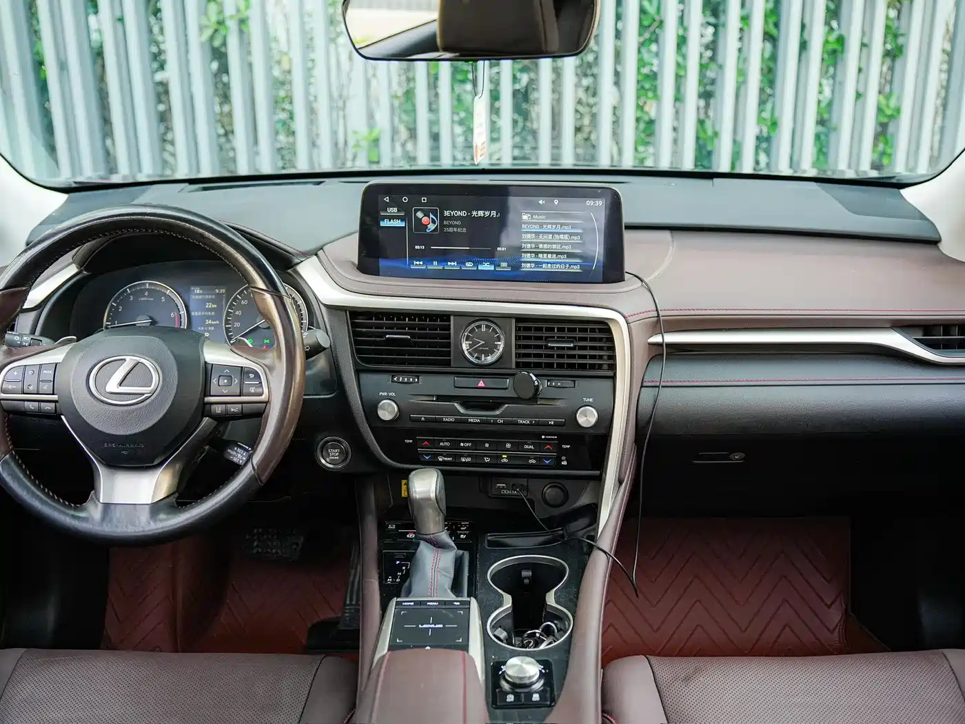 Lexus RX 2020 300 4WD Elegance Edition China VI фото 16