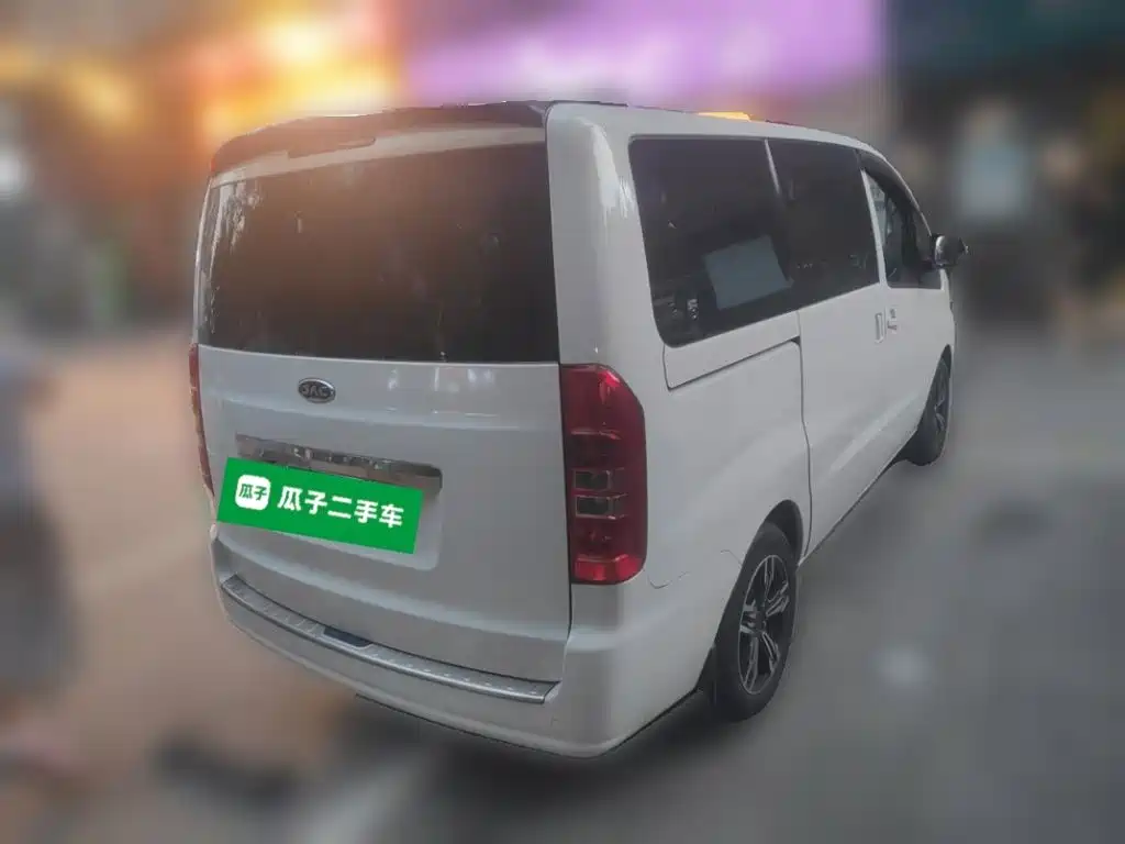 JAC Refine M3 2023 2023 1.8L 7/8-seater Smart Connect Edition