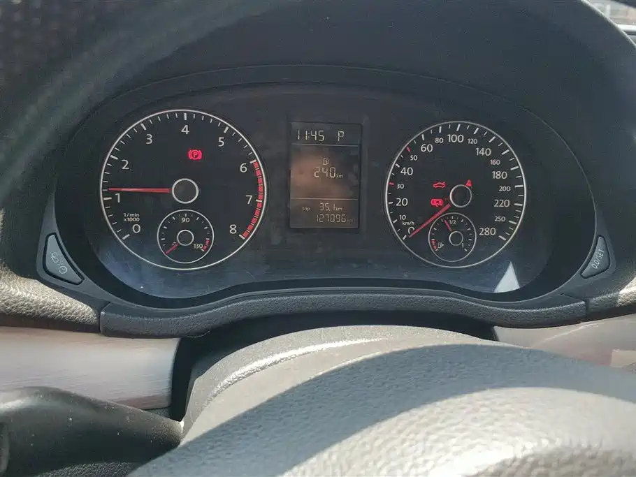 Volkswagen Passat 2013 1.8TSI DSG Zunrong фото 14