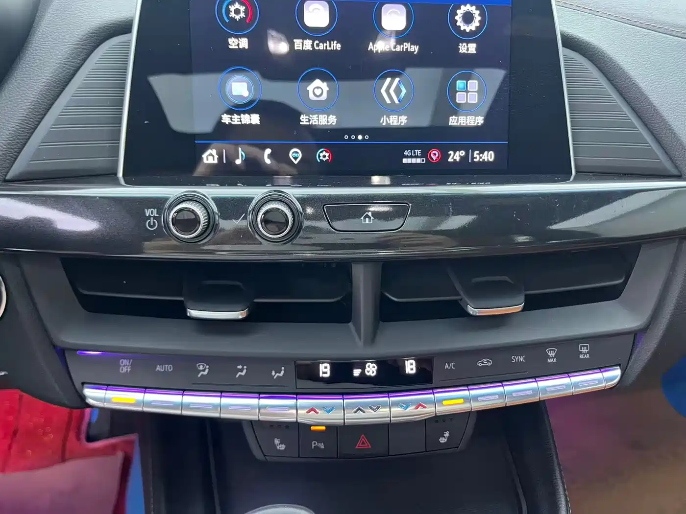 CADILLAC CT4