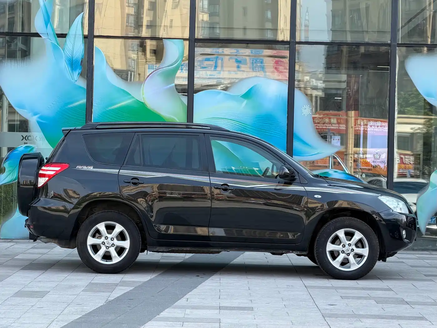 Toyota RAV4 Rongfang 2009 2.0L Automatic Luxury Edition фото 3