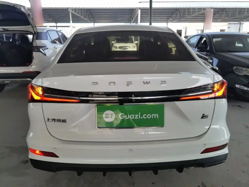 Фото 6 - Roewe i5