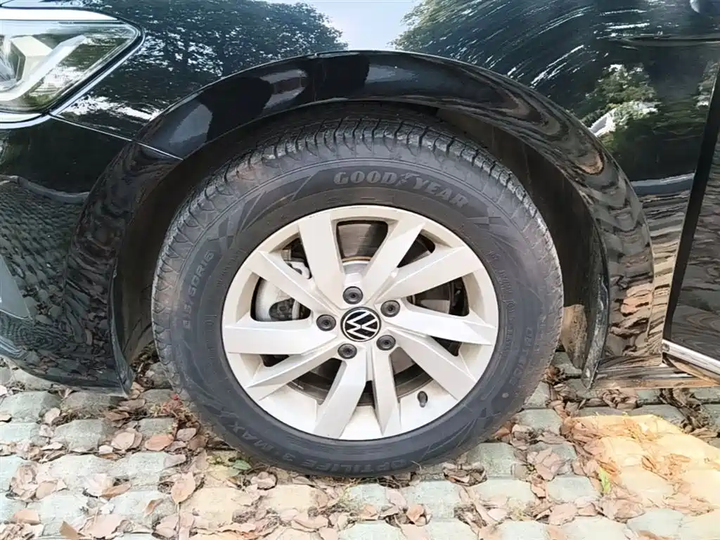 Volkswagen Passat 2024 280TSI Business Edition фото 23