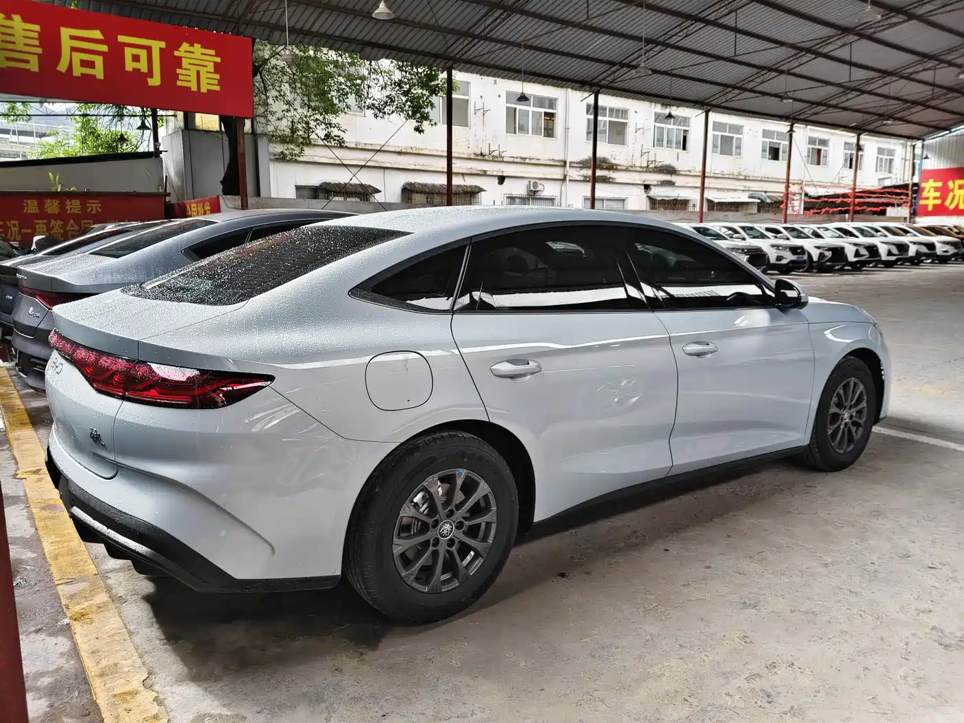 BYD Qin L 2026 DM-i 128KM Progressive фото 10