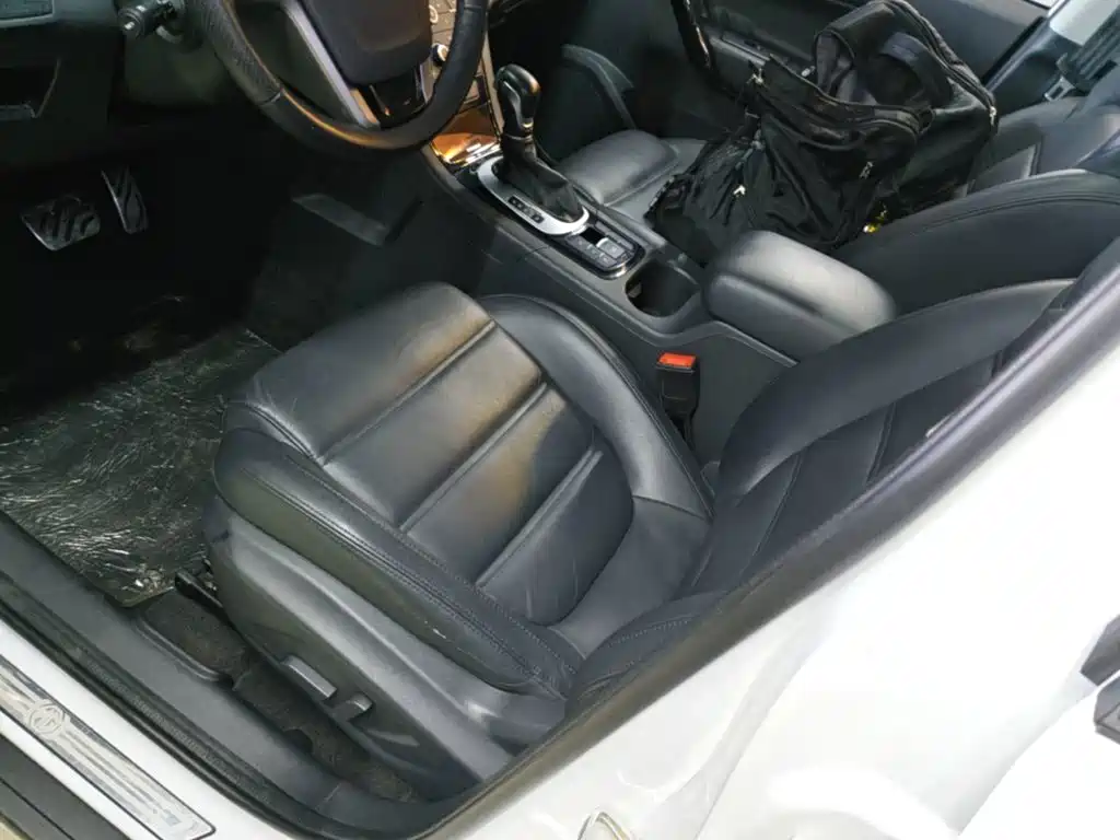 MG Roewe RX5 2015 2015 2.0TGI TST 4WD Flagship Edition