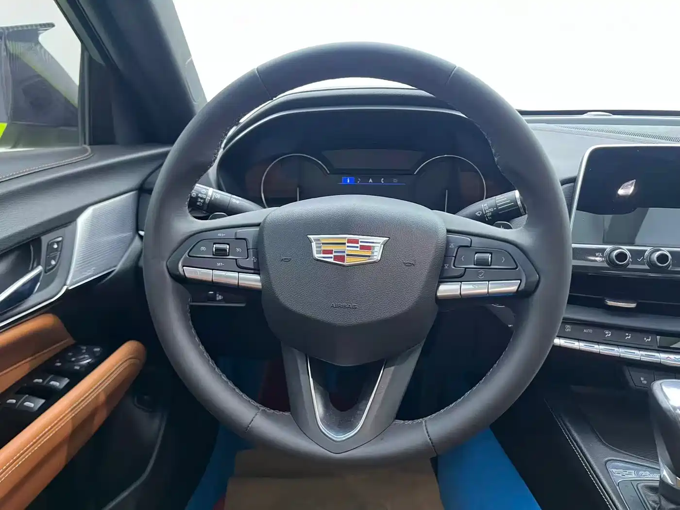 CADILLAC CT4