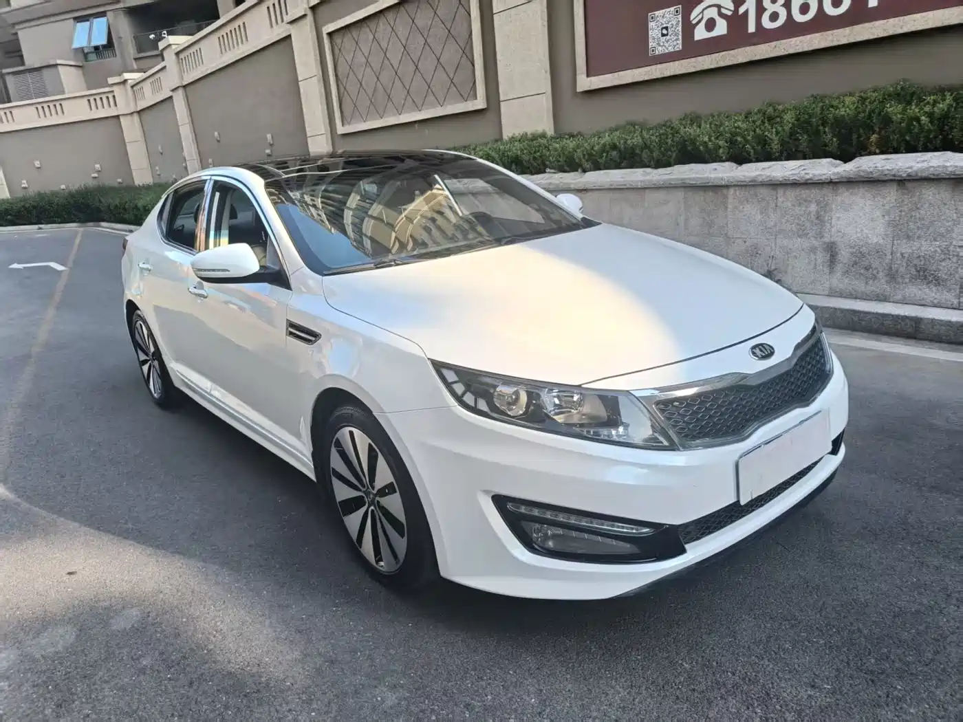 Kia K5 2012 2.0L Automatic DLX фото 2