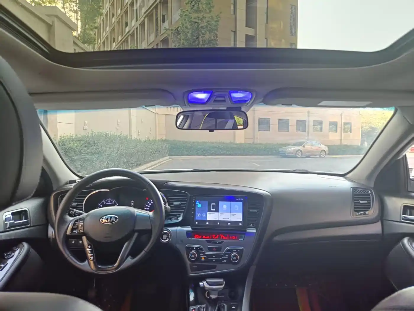 Kia K5 2012 2.0L Automatic DLX фото 8