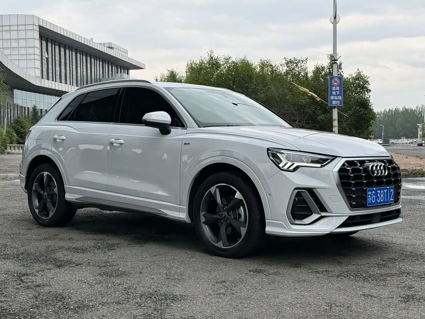 Audi Q3 2022 35 TFSI Fashion Dynamic фото 3