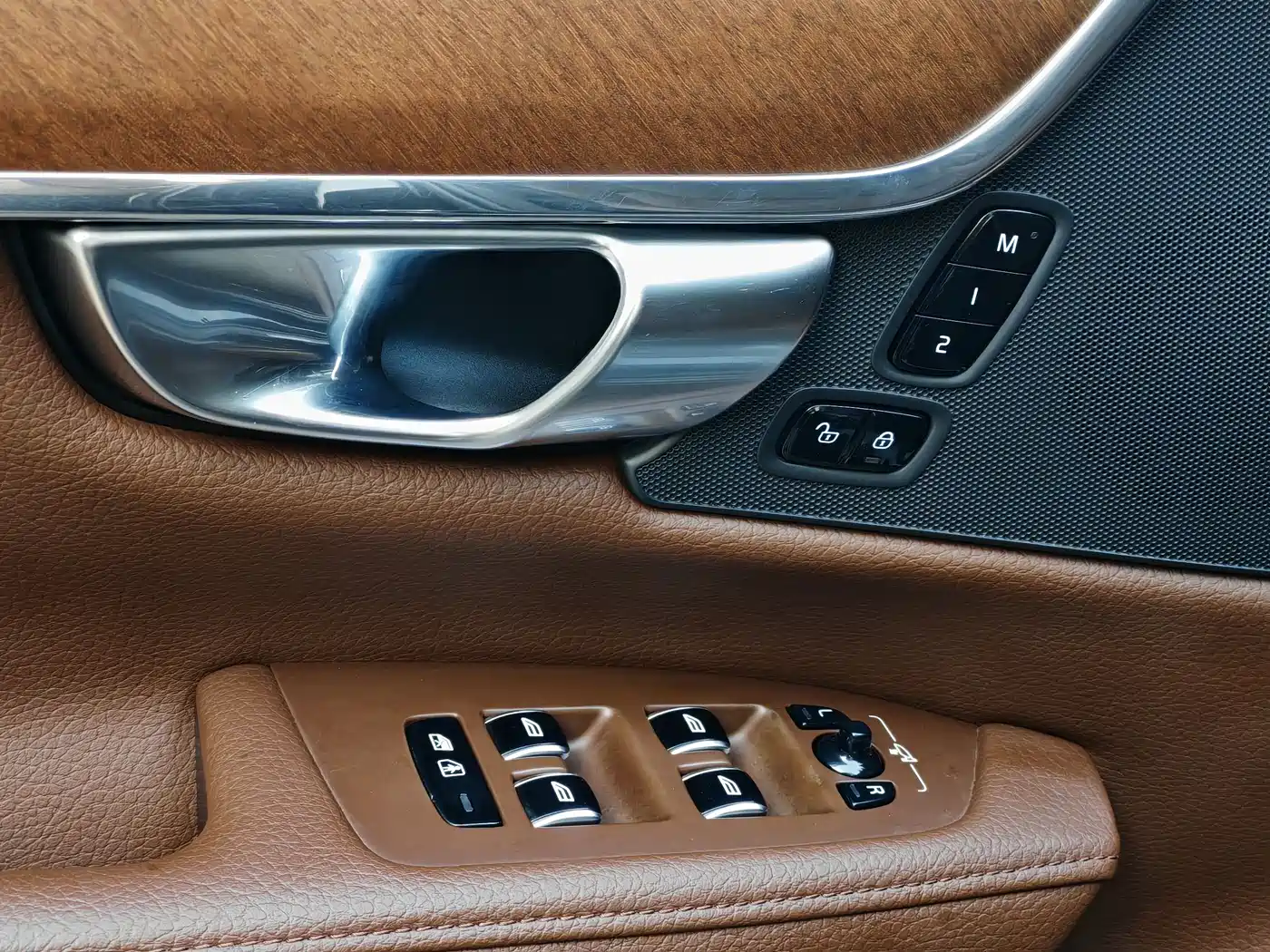 Фото 16 - Volvo S90