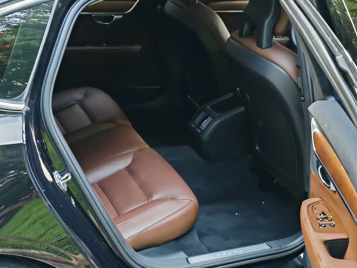 Фото 11 - Volvo S90