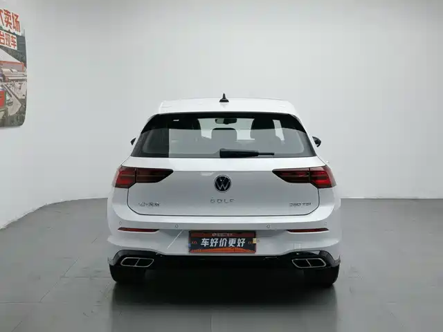 Volkswagen Golf 2023 280TSI DSG R-Line Lite — фото 4