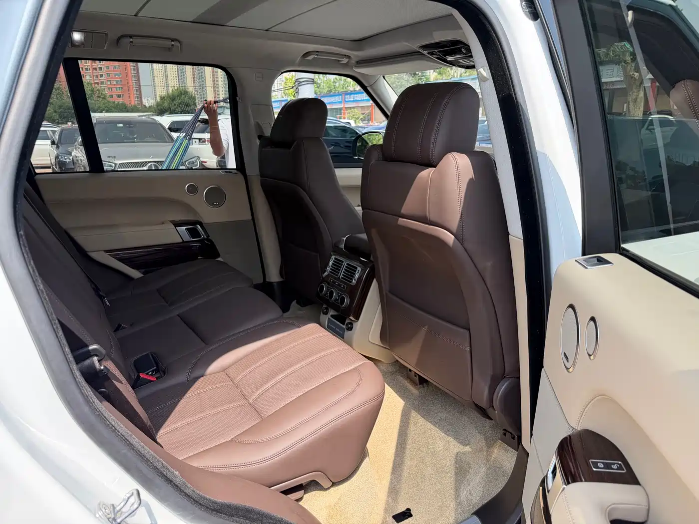 Land Rover Range Rover фото 9