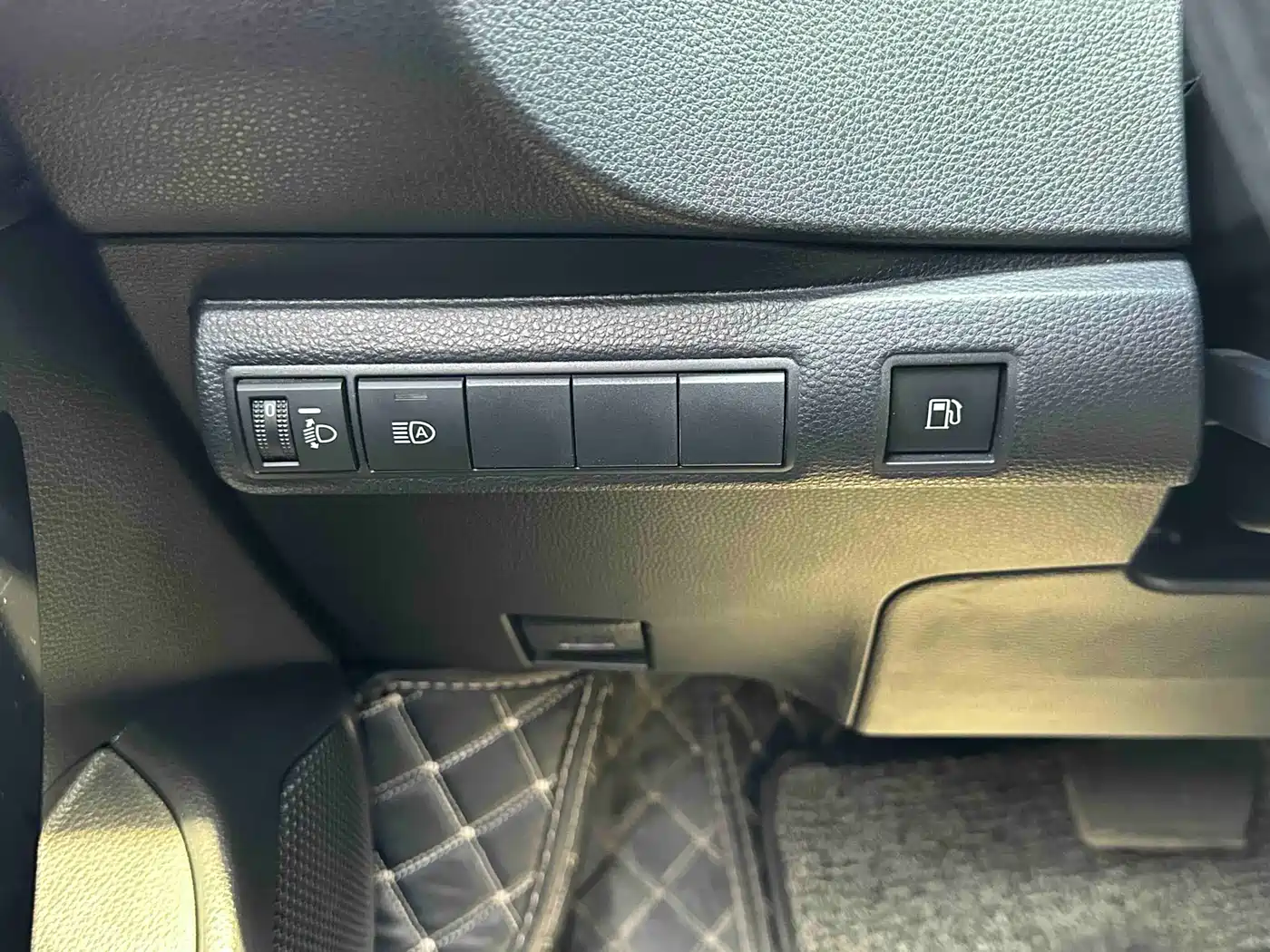 Toyota Levin 2022 Dual Engine 1.8H E-CVT Sport Edition фото 17