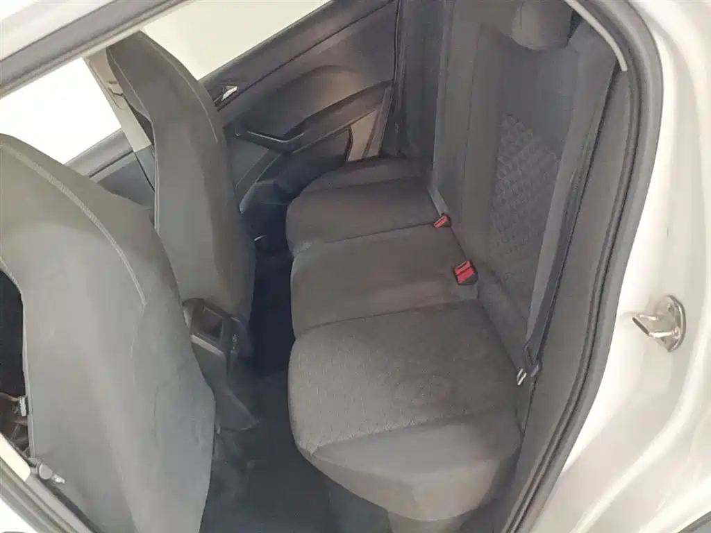 VOLKSWAGEN TU KAI