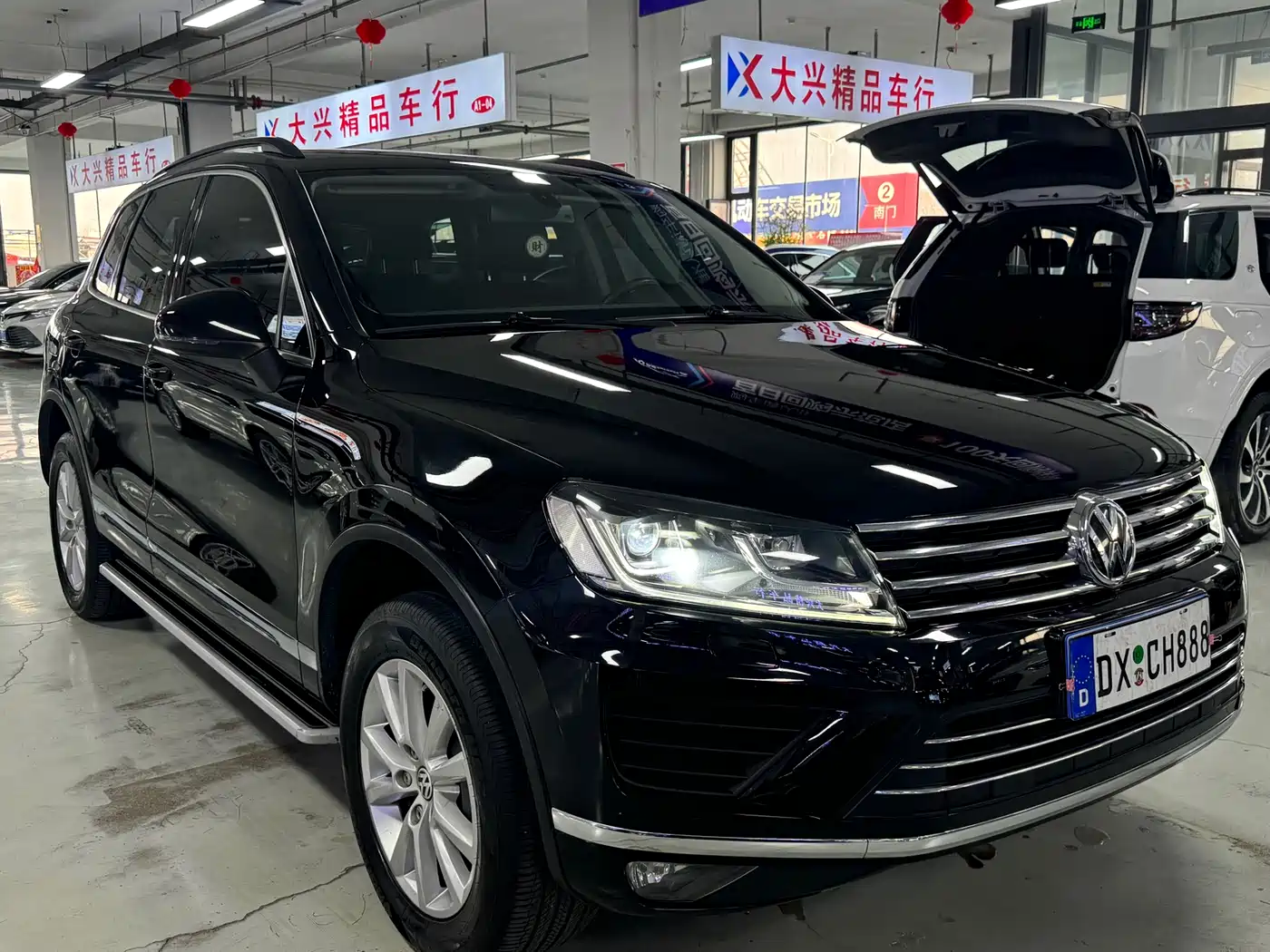 Volkswagen Touareg 2017 3.0TSI Explorer Edition фото 3