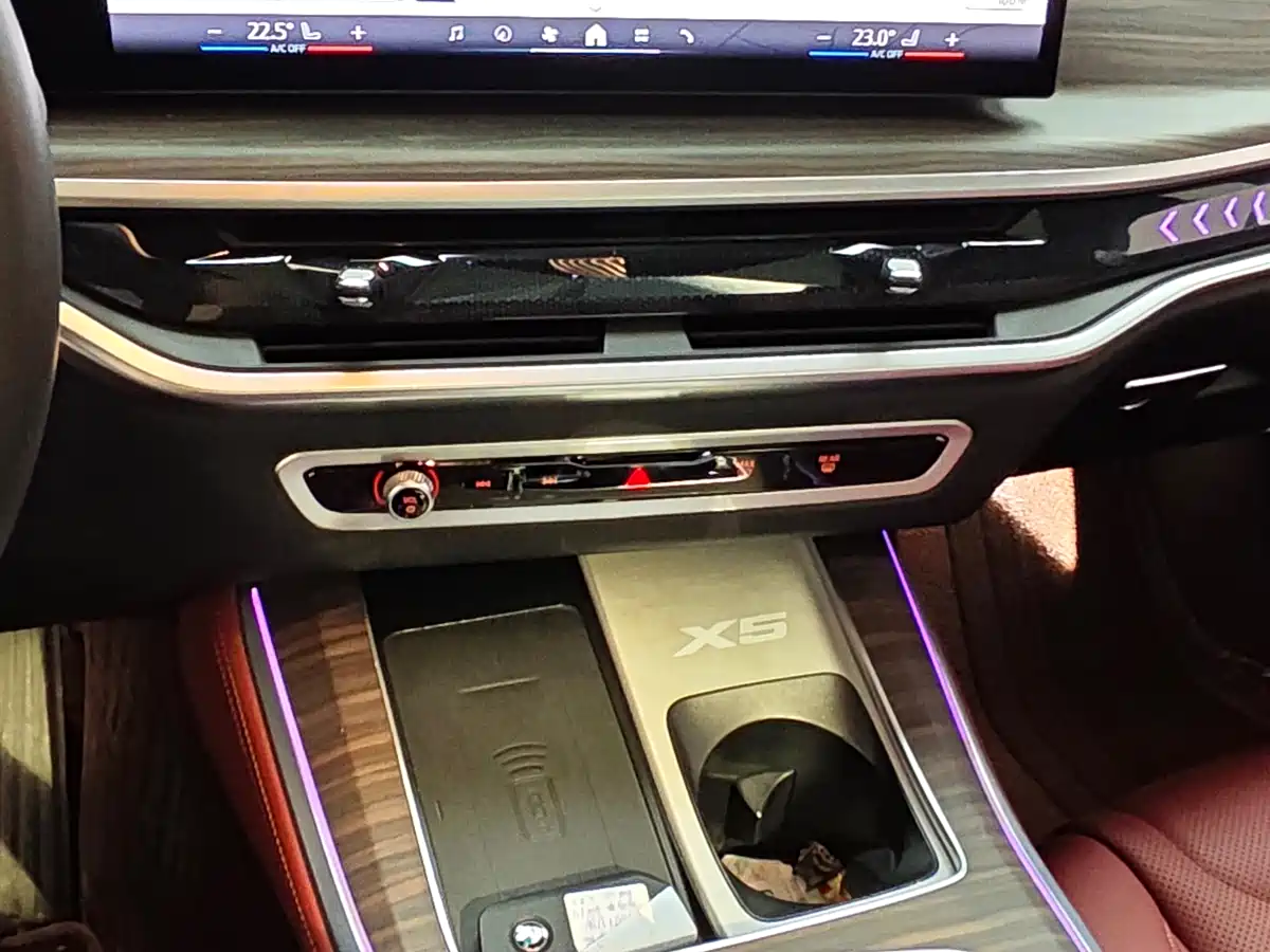 BMW X5 2023 xDrive 40Li M Sport Black Night Package фото 9