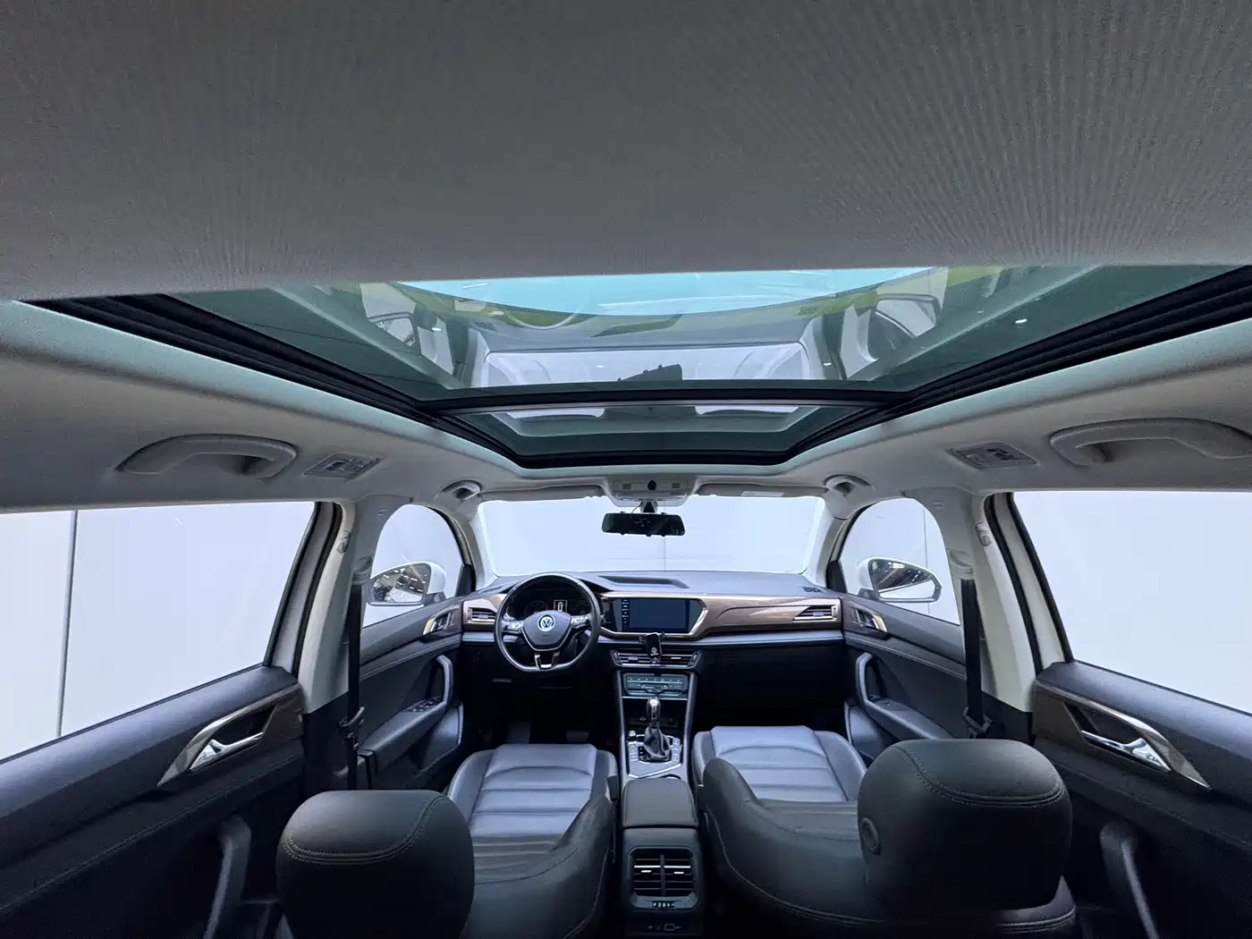 Volkswagen Tharu 2021 Model 280TSI 2WD Luxury Edition фото 9