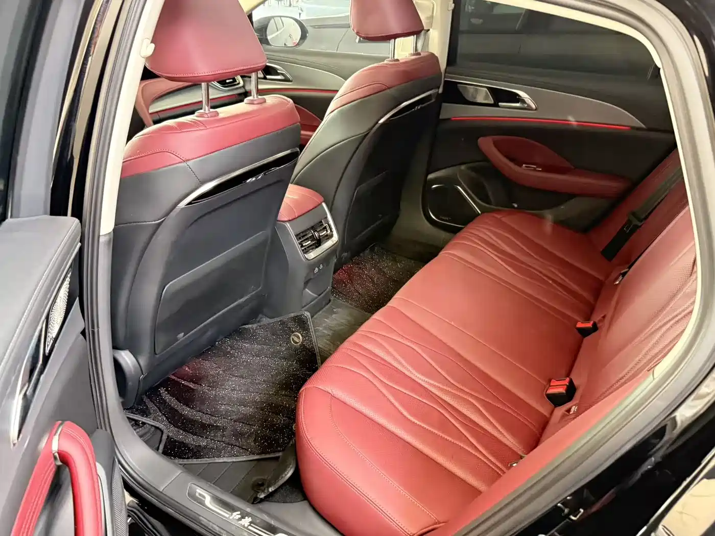 Hongqi H5 2024 2.0T Automatic Smart Connect Flag Enjoy Edition фото 7