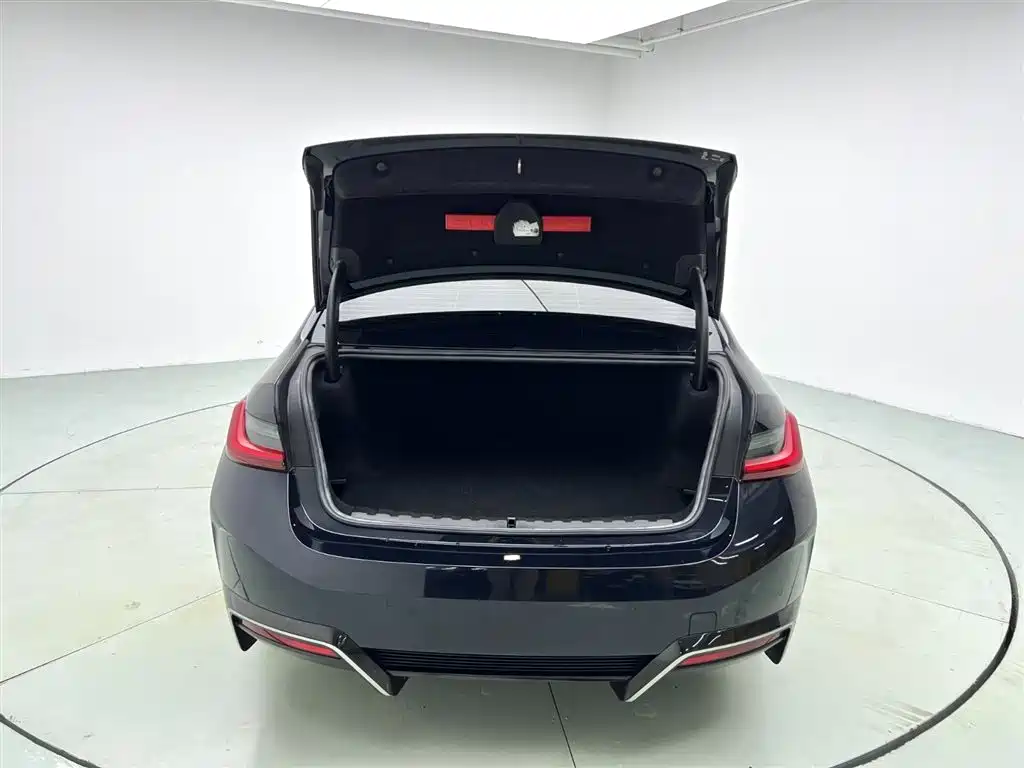 BMW i3 2025 eDrive 35 L фото 4