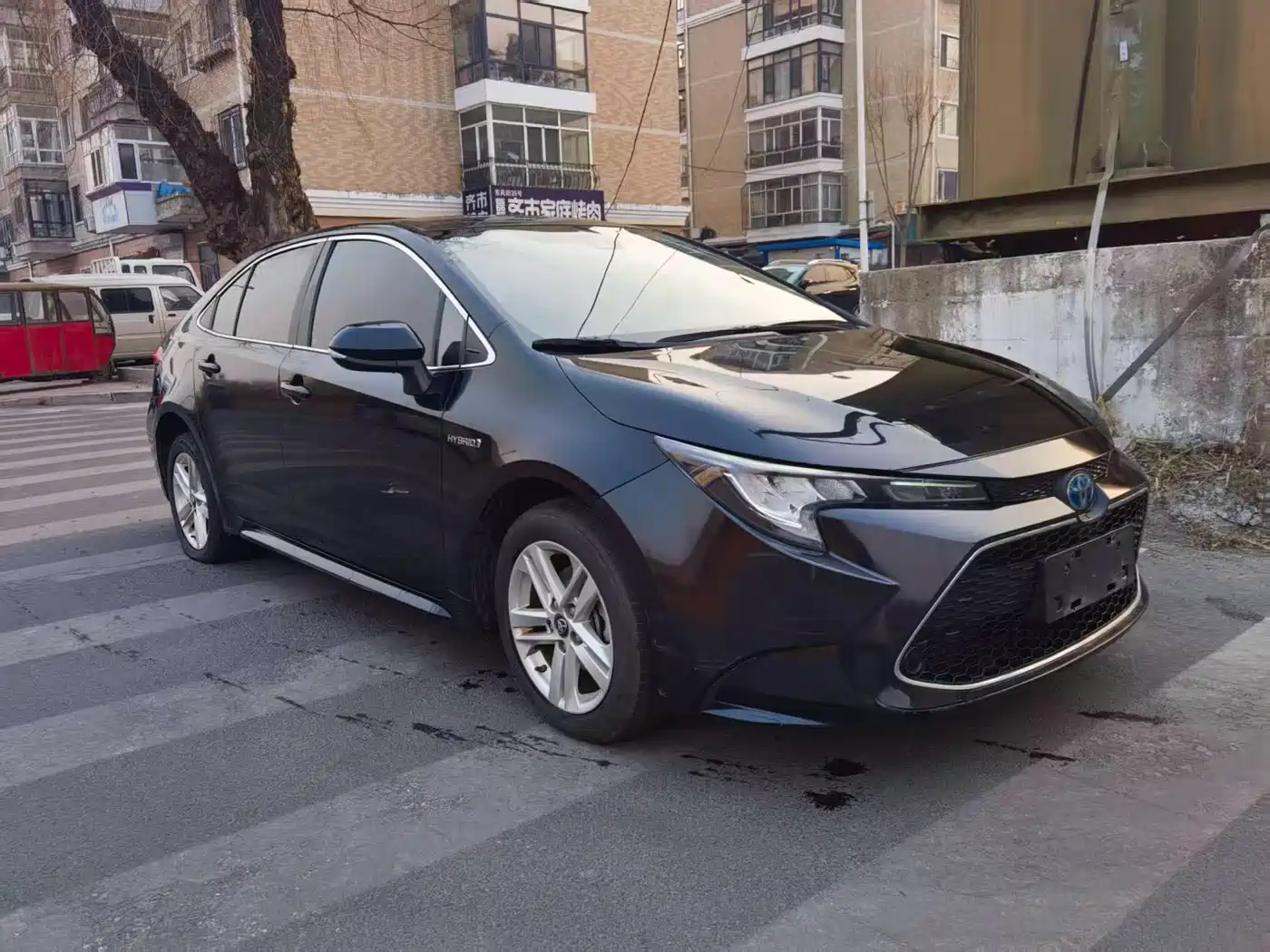 Toyota Levin 2019 Dual Engine 1.8H E-CVT Luxury Edition China V фото 3