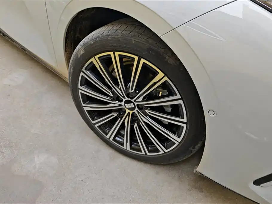 GEELY GALAXY GALAXY SPARKLE 8