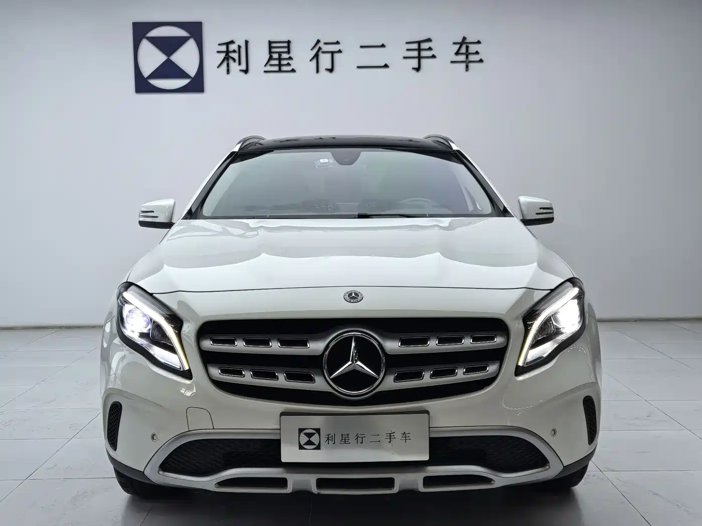 Mercedes-Benz GLA 2017 GLA 200 Dynamic фото 3