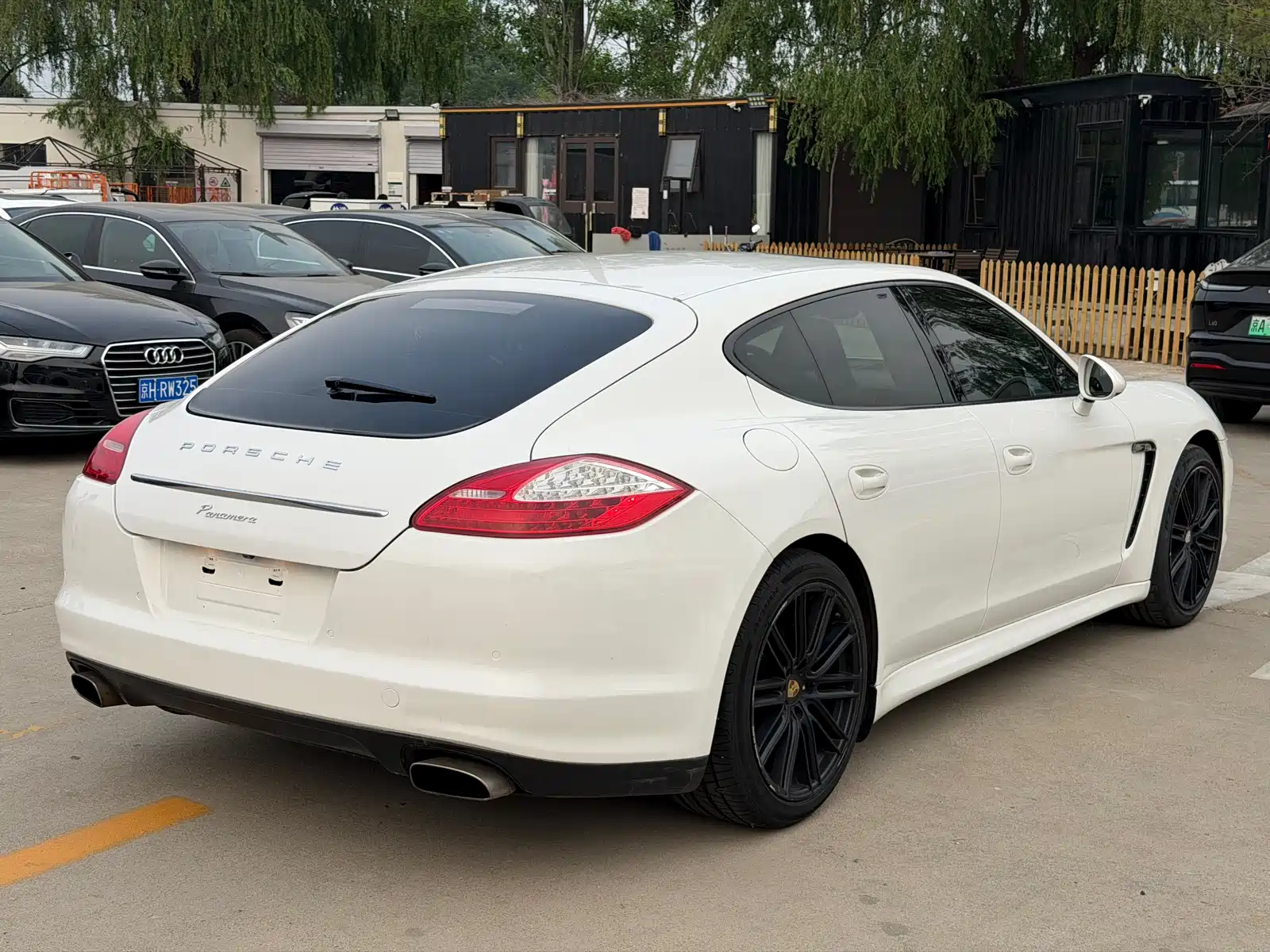 Фото 4 - Porsche Panamera
